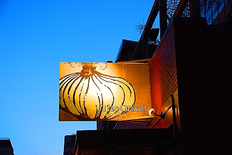 Austin_Texas-Nightshots-18-Onion_Pizza_Sign.JPG