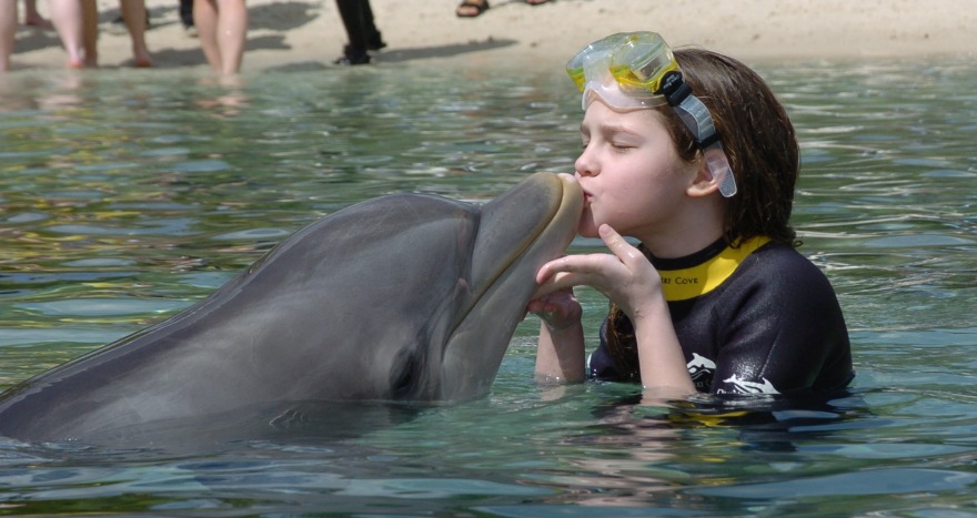 maggie_kiss.jpg