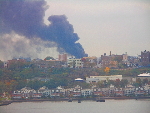 NJ-Fire_in_West_New_York_New_Jersey-065.JPG