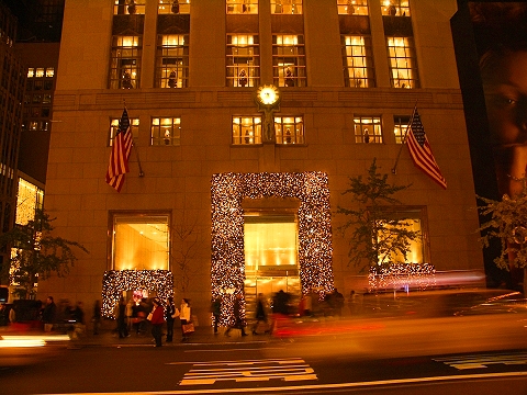 NY-5th_Avenue_Christmas_Shopping-2007-03.JPG