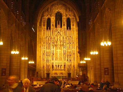 NY-5th_Avenue_Christmas_Shopping-2007-11.JPG