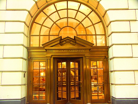 NY-5th_Avenue_Shopping-Bergdoff_Goodman-01.jpg