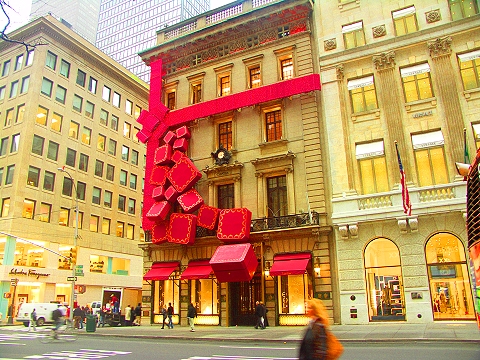 NY-5th_Avenue_Shopping-Cartier-01.jpg