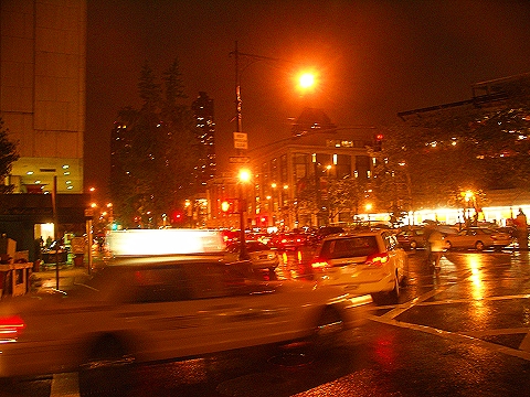 NY-66th_St_Subway_Station_in_the_rain-05.JPG
