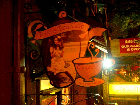 NY-Alices_Tea_Cup-off-Columbus_Ave3.JPG