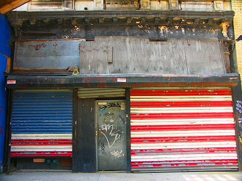 NY-American_Flag_Garage-Chambers_Street_Area-01.jpg