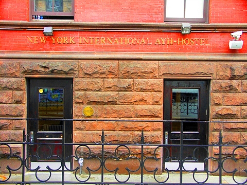 NY-American_Youth_Hostel-Upper_Westside-06.JPG