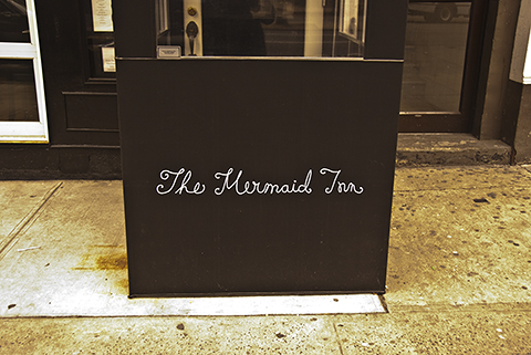 NY-Amsterdam_Avenue-02-Mermaid_Inn.jpg