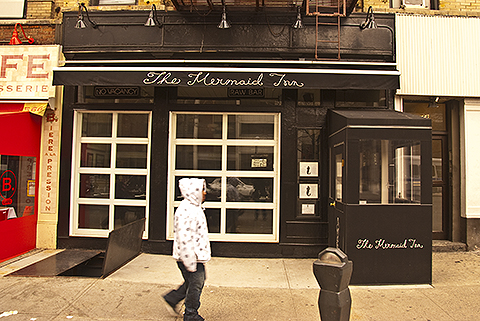 NY-Amsterdam_Avenue-03-Mermaid_Inn.jpg
