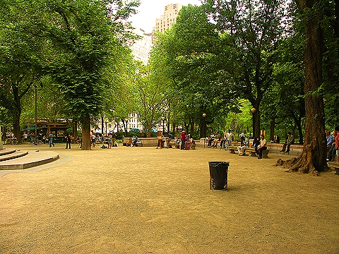 NY-Artists_at_Merchants_Gate-Central_Park-18.JPG