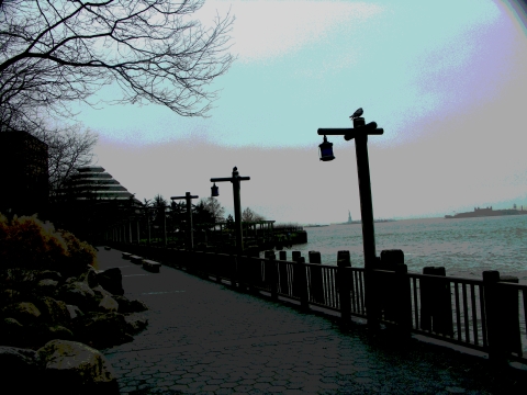 NY-Battery_Park-Views_of_the_Statue_of_Liberty_and_New_York_Harbor-02.JPG