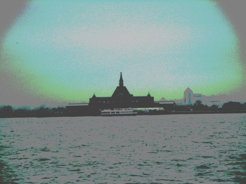 NY-Battery_Park-Views_of_the_Statue_of_Liberty_and_New_York_Harbor-05.JPG