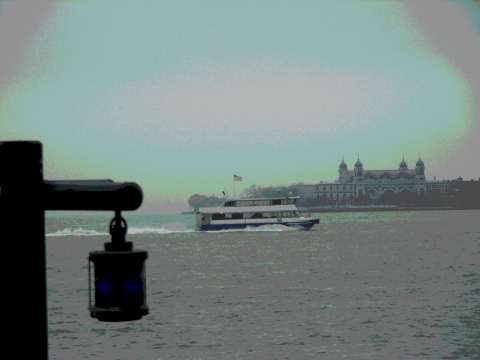 NY-Battery_Park-Views_of_the_Statue_of_Liberty_and_New_York_Harbor-08.JPG