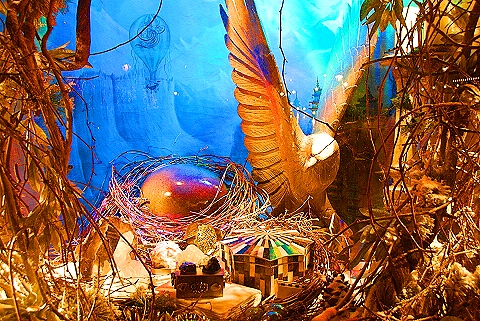 NY-Bergdorf_Goodman_Christmas_Windows-2008-02.JPG