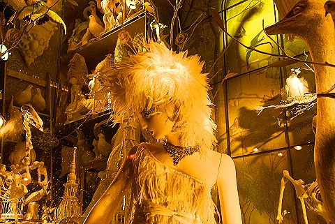 NY-Bergdorf_Goodman_Christmas_Windows-2008-23.JPG