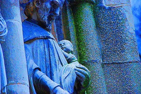 NY-Blessed_Sacrament_Roman_Catholic_Church-11-Statues.JPG