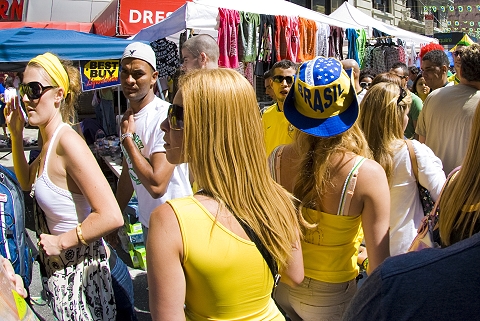 NY-Brazilian_Day_in_New_York_2009-16.jpg