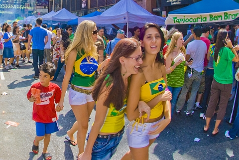 NY-Brazilian_Day_in_New_York_2009-29.jpg