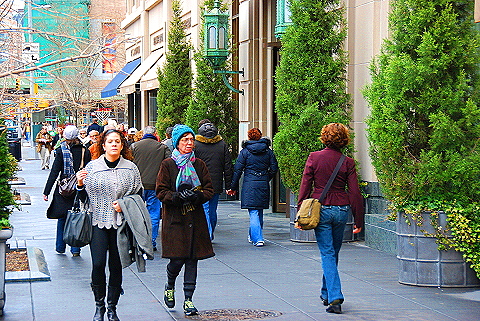 NY-Broadway_People_Watching-06.JPG