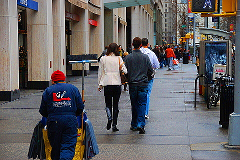 NY-Broadway_People_Watching-09.JPG