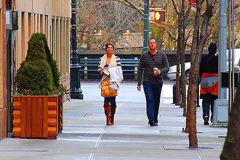 NY-Broadway_People_Watching-14.JPG