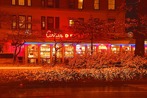 NY-Broadway-Pre_Christmas_Snow-09.JPG