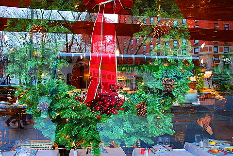 NY-Broadway_Windows-03.JPG