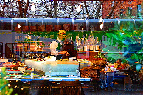 NY-Broadway_Windows-05.JPG