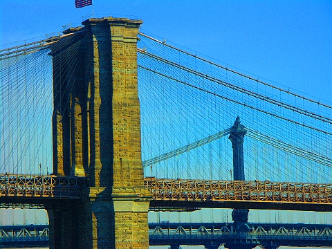 NY_Brooklyn_Bridge-and-Manhattan_Bridge-From_The_Circle_Line05.JPG