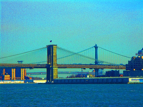 NY_Brooklyn_Bridge-and-Manhattan_Bridge-From_The_Circle_Line08.JPG