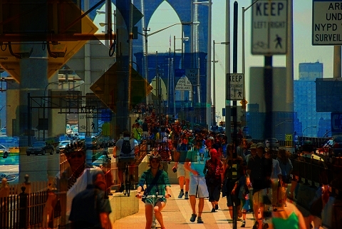 NY-Brooklyn_Bridge_Foot_Traffic-2.jpg