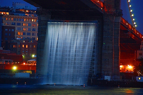 NY-Brooklyn_Bridge_Waterfalls_by_Olafur_Eliasson-08.JPG