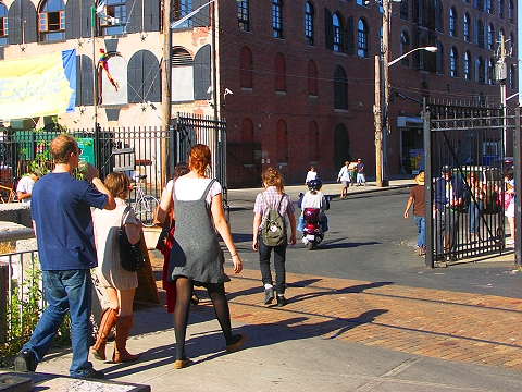 NY-Brooklyn_Red_Hook_Pier9.JPG