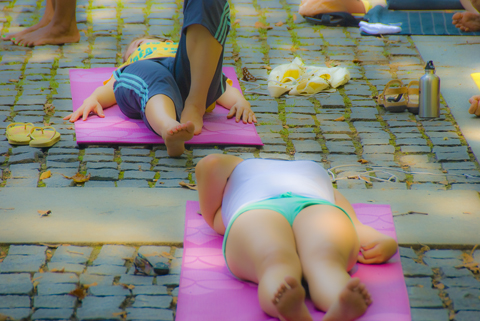 NY-Bryant_Park_Yoga_Tuesdays-03.jpg