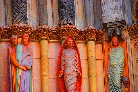 NY-Cathedral_St_John_Divine-Statues_Gargoyles-04.JPG