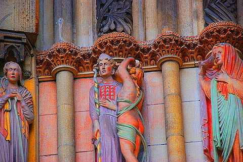 NY-Cathedral_St_John_Divine-Statues_Gargoyles-09.JPG