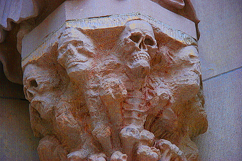 NY-Cathedral_St_John_Divine-Statues_Gargoyles-14.JPG
