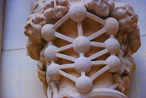NY-Cathedral_St_John_Divine-Statues_Gargoyles-22.JPG