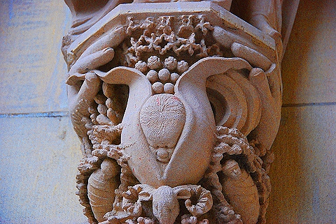 NY-Cathedral_St_John_Divine-Statues_Gargoyles-24.JPG
