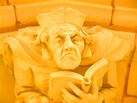 NY-CCNY-City_College_Gargoyles-04.JPG