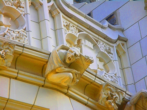 NY-CCNY-City_College_Gargoyles-10.JPG