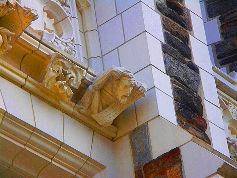 NY-CCNY-City_College_Gargoyles-11.JPG