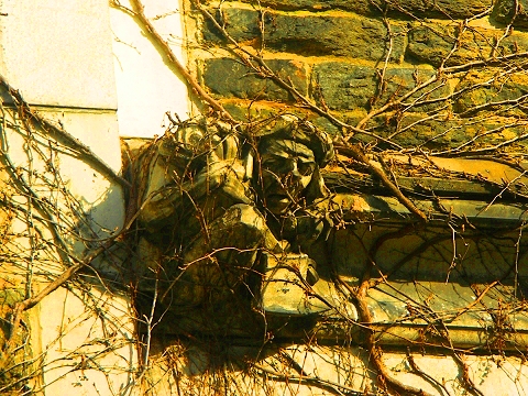 NY-CCNY-City_College_Gargoyles-14.JPG