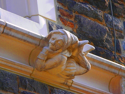 NY-CCNY-City_College_Gargoyles-19.JPG