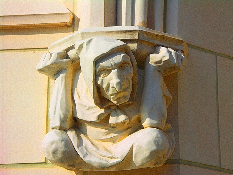 NY-CCNY-City_College_Gargoyles-21.JPG