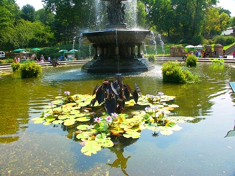 NY-Central_Park_Angel_Fountain-07.JPG