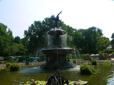 NY-Central_Park_Angel_Fountain-08.JPG