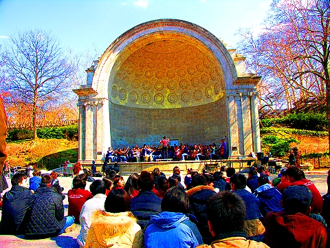 NY-Central_Park_Bandshell-Patriotic_Pops_Concert-Spring_2008-12.JPG