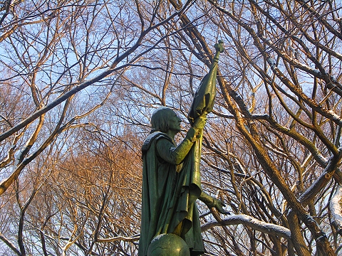 NY-Central_Park_in_the_snow-Poets_Walk-01.JPG