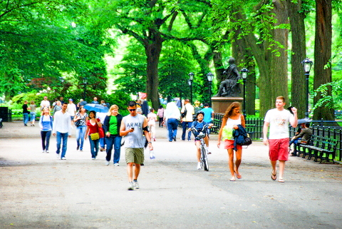 NY-Central_Park-People_Watching_on_a_Rainy_day-13.JPG